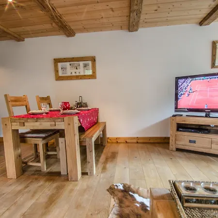 Superbe 3 Etoiles A Chamonix, 2 Chambres, Balcon, Cheminee Deco, Parking Et Wi-fi - Fr-1-343-197 아파트 샤모니