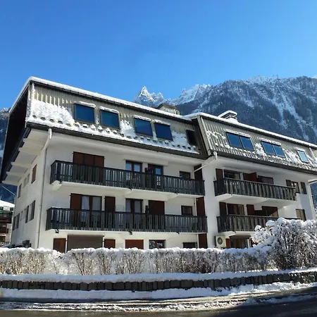 아파트 Superbe 3 Etoiles A Chamonix, 2 Chambres, Balcon, Cheminee Deco, Parking Et Wi-fi - Fr-1-343-197